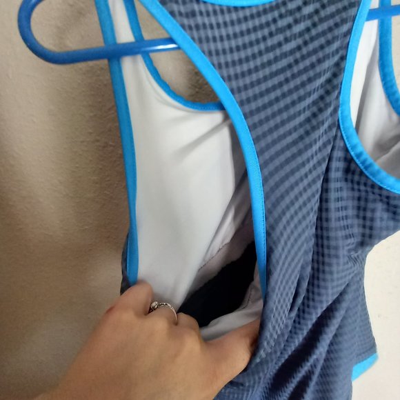 Bolle S Blue Turquoise Racerback Golf Tennis Workout Built in bra Exercise Top - Picture 4 of 5